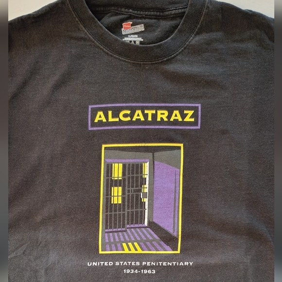 Hanes Authentic " Alcatraz" Men's T-Shrt, size L, black with print - Picture 7 of 8